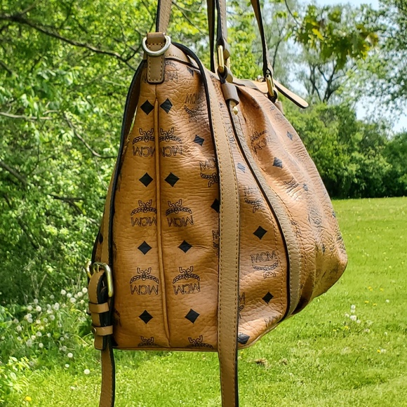 🤑SOLD🥳    MCM COGNAC  VISETOS 2-WAY SHOPPER SHOULDER BAG WITH CROSSBODY OPTION - Picture 5 of 13